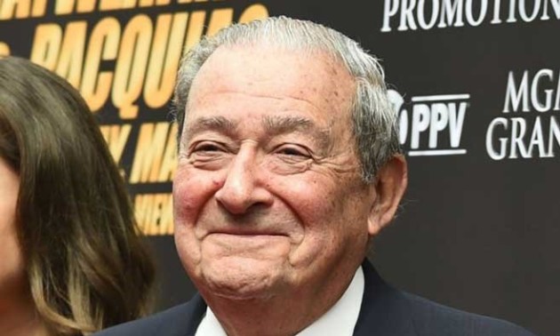 Арум: Девіс використовує ім'я Ломаченка, щоб стати популярним  Арум: Девіс використовує ім'я Ломаченка, щоб стати популярним