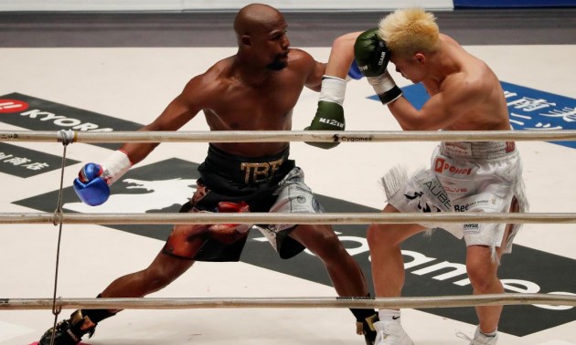 Мейвезер знищив Насукаву, нокаутувавши японця в першому рунді. ВІДЕО