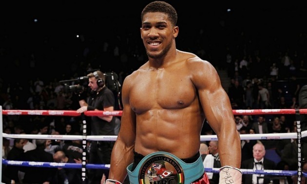 Міллер наїхав на Джошуа