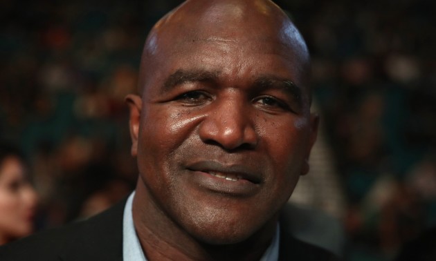 Холіфілд анонсував повернення на ринг Холіфілд анонсував повернення на ринг