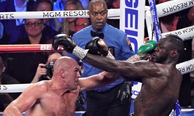 Арум: Підсумкова цифра PPV реваншу Ф'юрі і Вайлдера наближається до 1,2 мільйона Арум: Підсумкова цифра PPV реваншу Ф'юрі і Вайлдера наближається до 1,2 мільйона