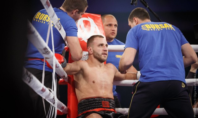 Українець Бурсак роздільним рішенням суддів програв бій Лем'є Українець Бурсак роздільним рішенням суддів програв бій Лем'є