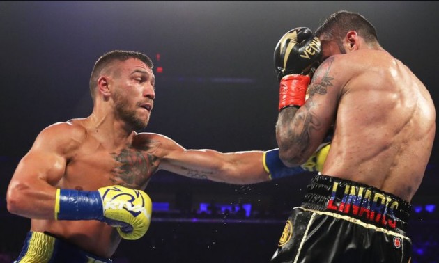 Нокаут Ломаченка у трійці кращих за 2018 рік. ВІДЕО