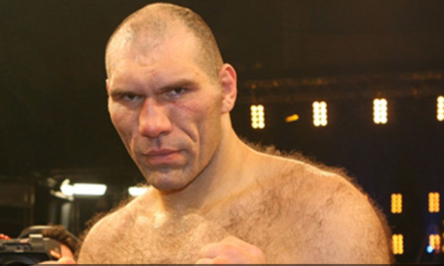 Багато читає і навчається. Валуєв похвалив Усика Багато читає і навчається. Валуєв похвалив Усика