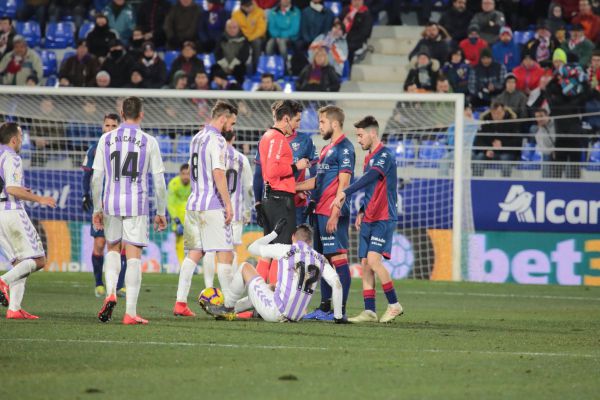 Прімера. 22 тур. "Уеска" принизила "Вальядолід" Прімера. 22 тур. "Уеска" принизила "Вальядолід"