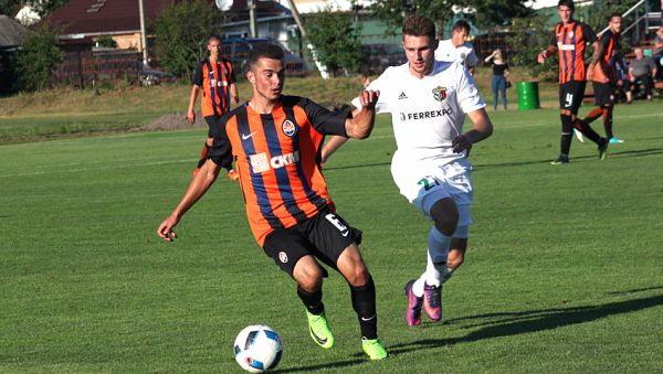 Офіційно. Хавбек "Шахтаря" перейшов у "Карпати"