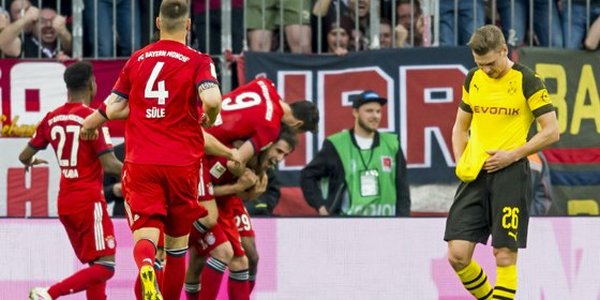 Бундесліга. 28 тур. "Баварія" знищила "Боруссію" Д, невдача "Шальке"