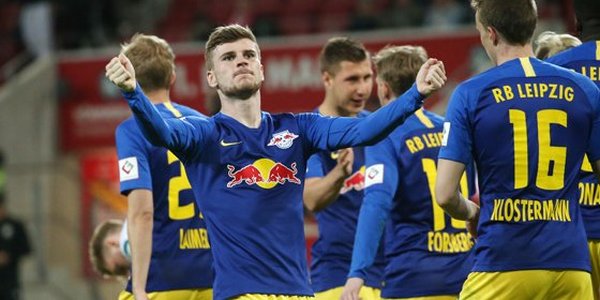 Бундесліга. 32 тур. "Баварія" відірвалась від "Боруссіїї" Д, "Шальке" гарантувало місце в еліті