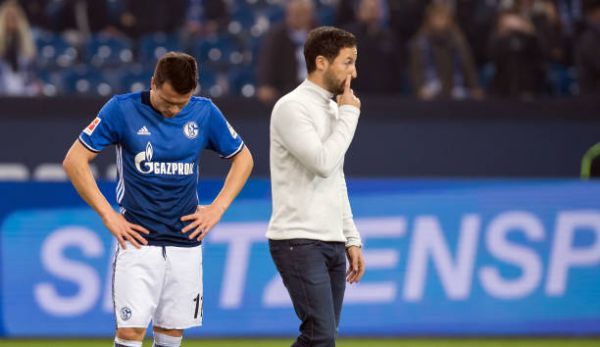 Тренер "Шальке" розповів про можливий відхід Коноплянки  Тренер "Шальке" розповів про можливий відхід Коноплянки