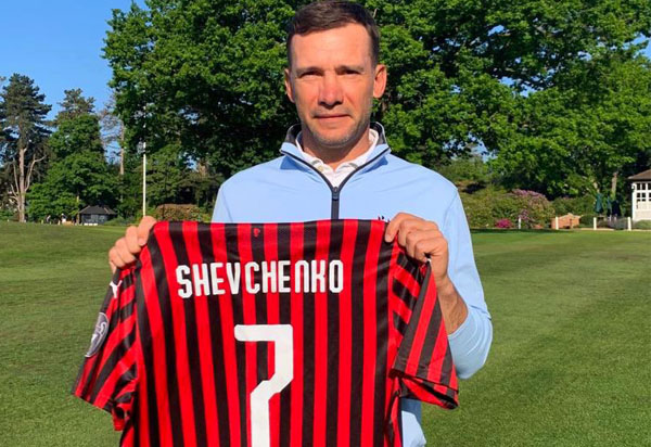 "Мілан" вручив Шевченку іменну футболку (ФОТО)