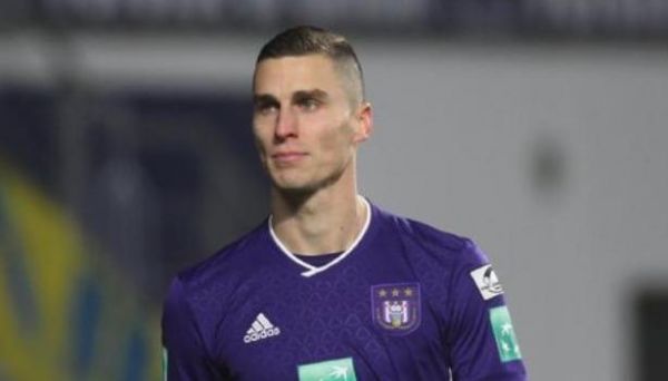 "Динамо" відхрестилось від скандального трансферу "Динамо" відхрестилось від скандального трансферу