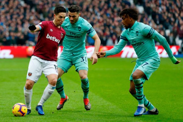 АПЛ. 22 тур. "Арсенал" програв "Вест Хему", непрості перемоги "Ліверпуля" та "Челсі" АПЛ. 22 тур. "Арсенал" програв "Вест Хему", непрості перемоги "Ліверпуля" та "Челсі"