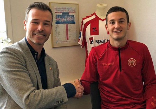 Офіційно. Шведи підписали вигнанця "Дніпра-1" Офіційно. Шведи підписали вигнанця "Дніпра-1"