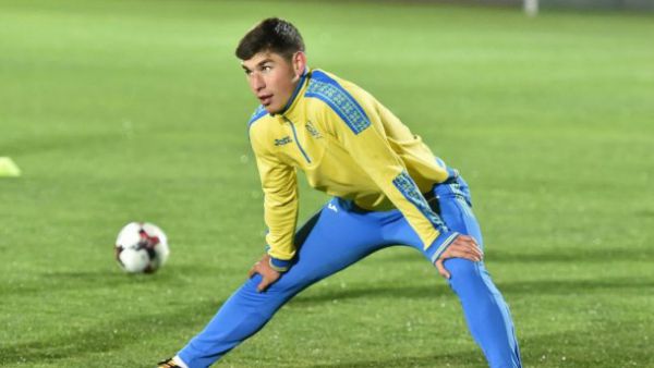 Агент - про  перехід Малиновського в "Фіорентину"