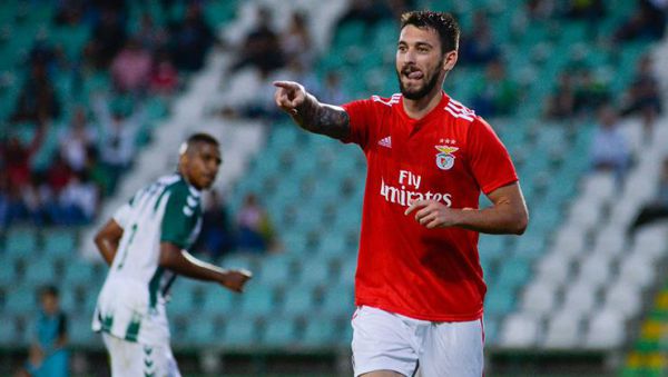 Втікач "Шахтаря" підсилить "Фенербахче"  Втікач "Шахтаря" підсилить "Фенербахче"