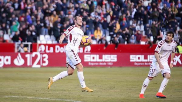 "Альбасете" ледь не втратив Зозулю "Альбасете" ледь не втратив Зозулю