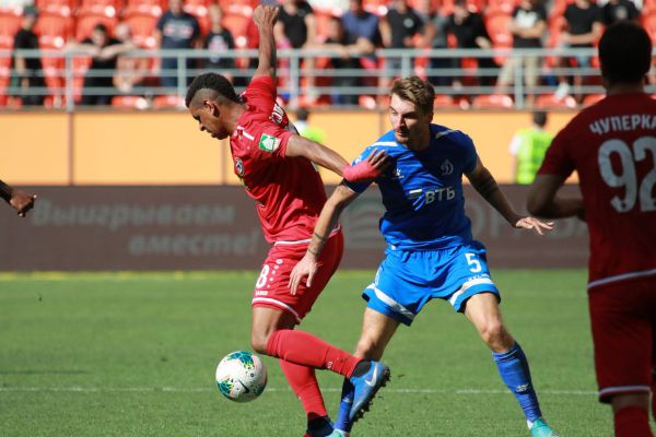 РПЛ. 7 тур. "Зеніт" програв "Уфі", нічия "Краснодару" і "Локомотива" РПЛ. 7 тур. "Зеніт" програв "Уфі", нічия "Краснодару" і "Локомотива"
