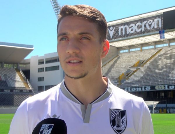 "Динамо" віддає хавбека, новий претендент на Яремчука "Динамо" віддає хавбека, новий претендент на Яремчука