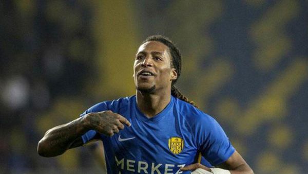 Турецький клуб хоче забрати непотрібного "Динамо" легіонера