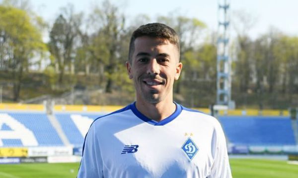 Легіонер "Динамо" ніжиться на сонечку в Хорватії (ФОТО) Легіонер "Динамо" ніжиться на сонечку в Хорватії (ФОТО)