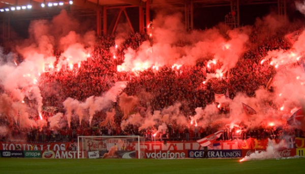 Фанати "Олімпіакоса": З "Динамо" надія на швидкий гол