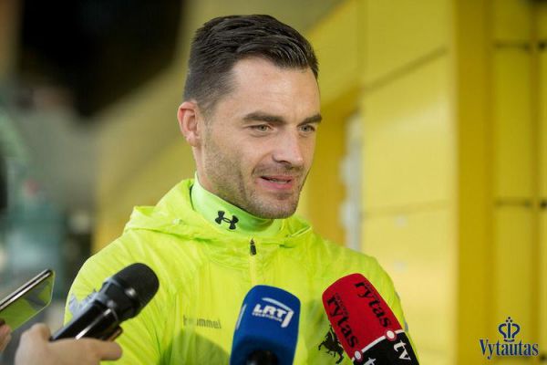 Воротар збірної Литви: Україна виглядає загрозливо Воротар збірної Литви: Україна виглядає загрозливо