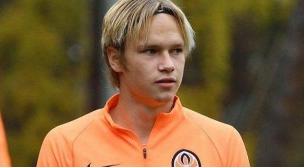 "Шахтар" бере і відпускає українців, "Динамо" таки продає Че Че