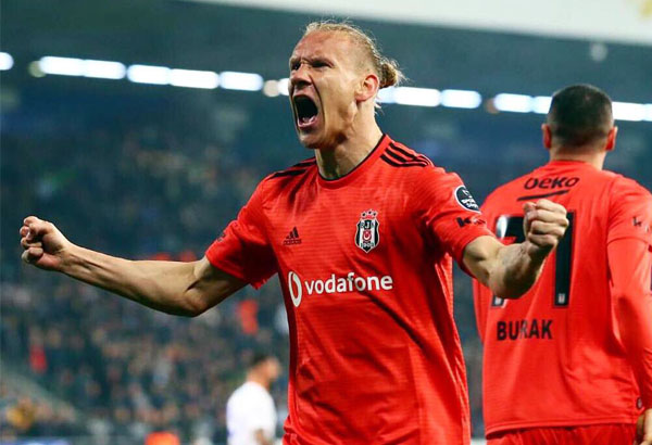 Команда Морозюка пропустила 7 голів від "Бешикташа" (ВІДЕО)