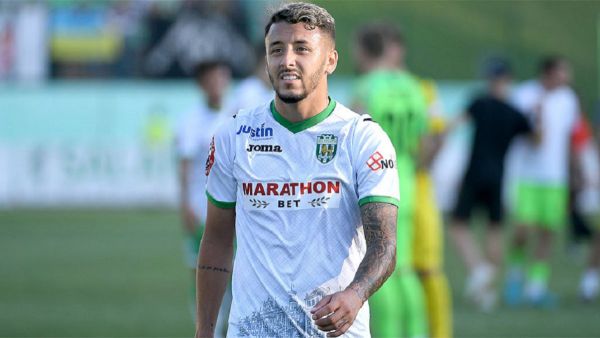 "Динамо" полювало на хавбека "Барселони", подвійне підсилення "Карпат"