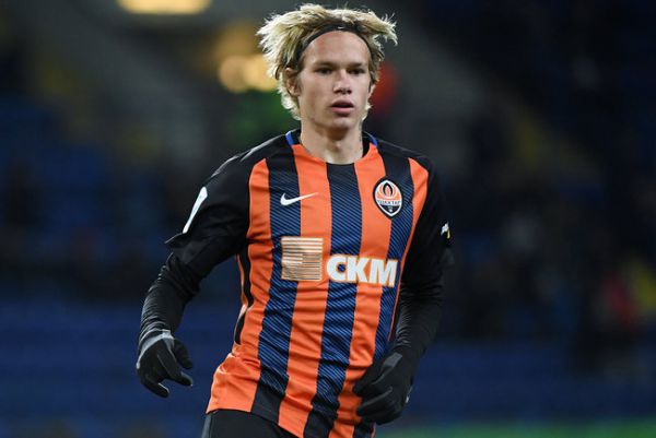 Гравець "Шахтаря" вразив неймовірною технікою (ВІДЕО) Гравець "Шахтаря" вразив неймовірною технікою (ВІДЕО)