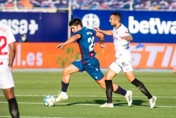 Прімера. 29 тур. "Севілья" втратила з "Леванте", нічия "Бетіса"