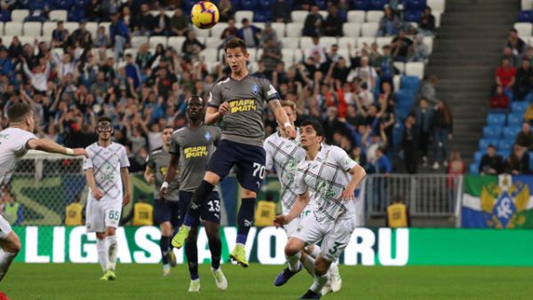 РПЛ. 23 тур. "Зеніт" знищив "Анжи", поразки "Спартака" і ЦСКА