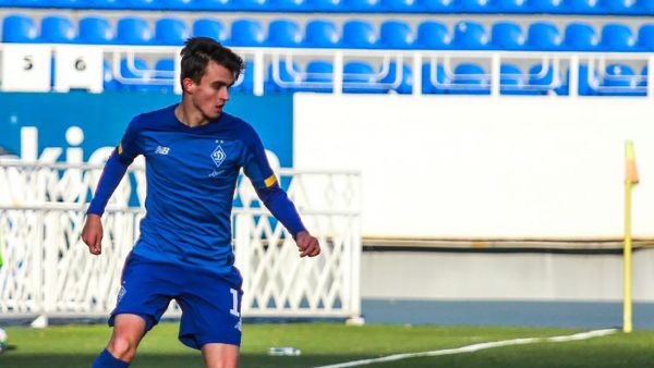 Офіційно. "Динамо" пролонгувало контракт з талантом Офіційно. "Динамо" пролонгувало контракт з талантом