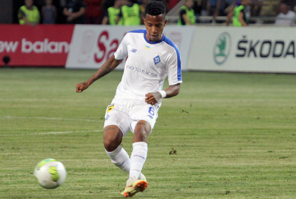 Бразильська преса: "Динамо" справді може продати Че Че Бразильська преса: "Динамо" справді може продати Че Че