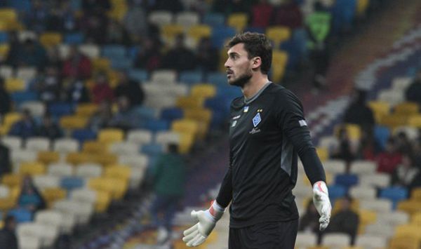 Бущан розповів про атмосферу в роздягальні "Динамо" Бущан розповів про атмосферу в роздягальні "Динамо"