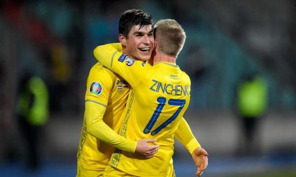 Гравець "Ман Сіті" кличе у свою команду Малиновського Гравець "Ман Сіті" кличе у свою команду Малиновського