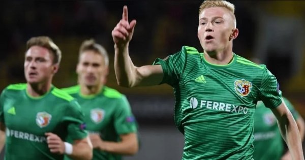 Форвард збірної України відкинув можливість пограти за кордоном Форвард збірної України відкинув можливість пограти за кордоном