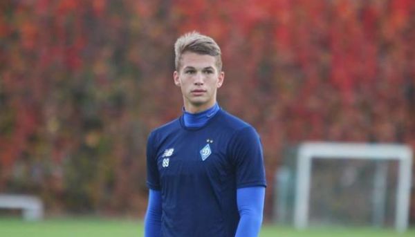 Таланта "Динамо" сватають в Італію, екс-лідер "Карпат" йде в "Зорю" Таланта "Динамо" сватають в Італію, екс-лідер "Карпат" йде в "Зорю"