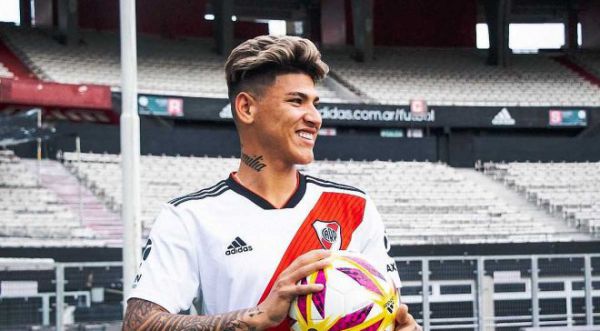 "Карпатам" заборгували солідну суму за трансфер легіонера