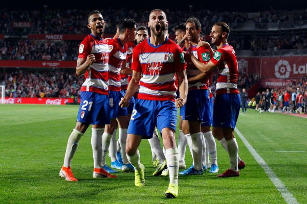 Прімера. 9 тур. "Гранада" обіграла "Осасуну" Прімера. 9 тур. "Гранада" обіграла "Осасуну"