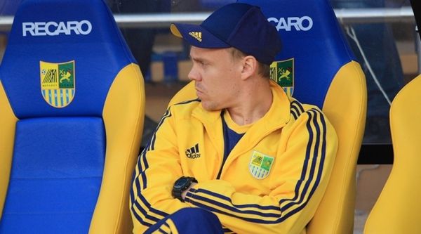 Екс-гравець збірної України: Виборці Зеленського повірили серіалу "Слуга Народу" Екс-гравець збірної України: Виборці Зеленського повірили серіалу "Слуга Народу"