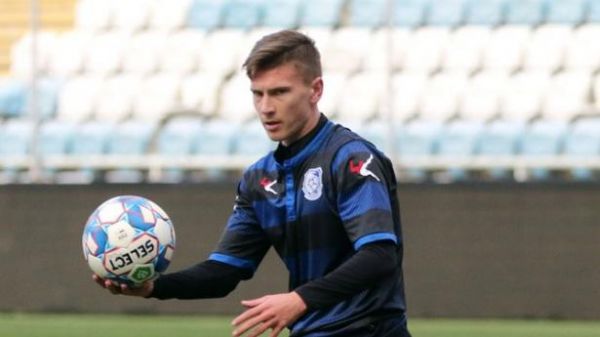 Орендований "динамівець": На карантині дивимось з дівчиною серіали