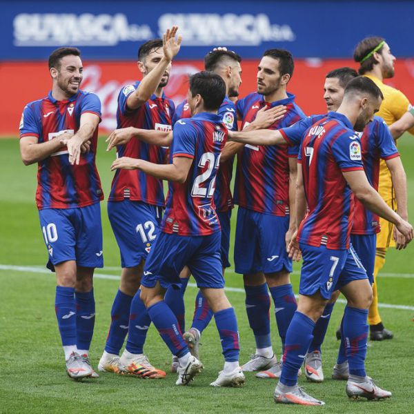 Прімера. 37 тур. "Реал" - чемпіон Іспанії, "Барселона" програла "Осасуні"