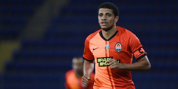 "Мілан" махнув рукою на капітана "Шахтаря" "Мілан" махнув рукою на капітана "Шахтаря"