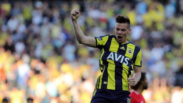 "Динамо" готове до переговорів щодо хавбека "Фенербахче"