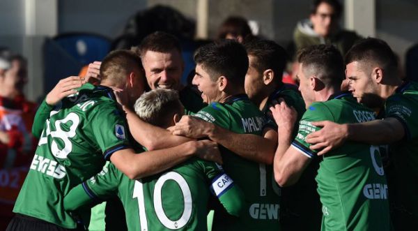 Асист Малиновського звів з розуму італійців (ВІДЕО) Асист Малиновського звів з розуму італійців (ВІДЕО)