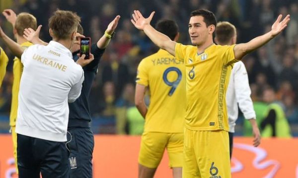 Британський арбітр: У матчі Україна - Португалія не було ні вилучення, ні пенальті