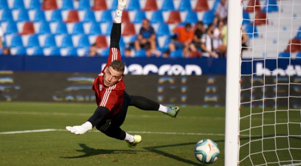 Луніну радять шукати свій шанс в іншому клубі Луніну радять шукати свій шанс в іншому клубі