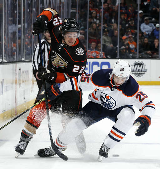 "Анахайм" - "Эдмонтон" (4:3 ОТ): удачный дебют Милано за "Уток"