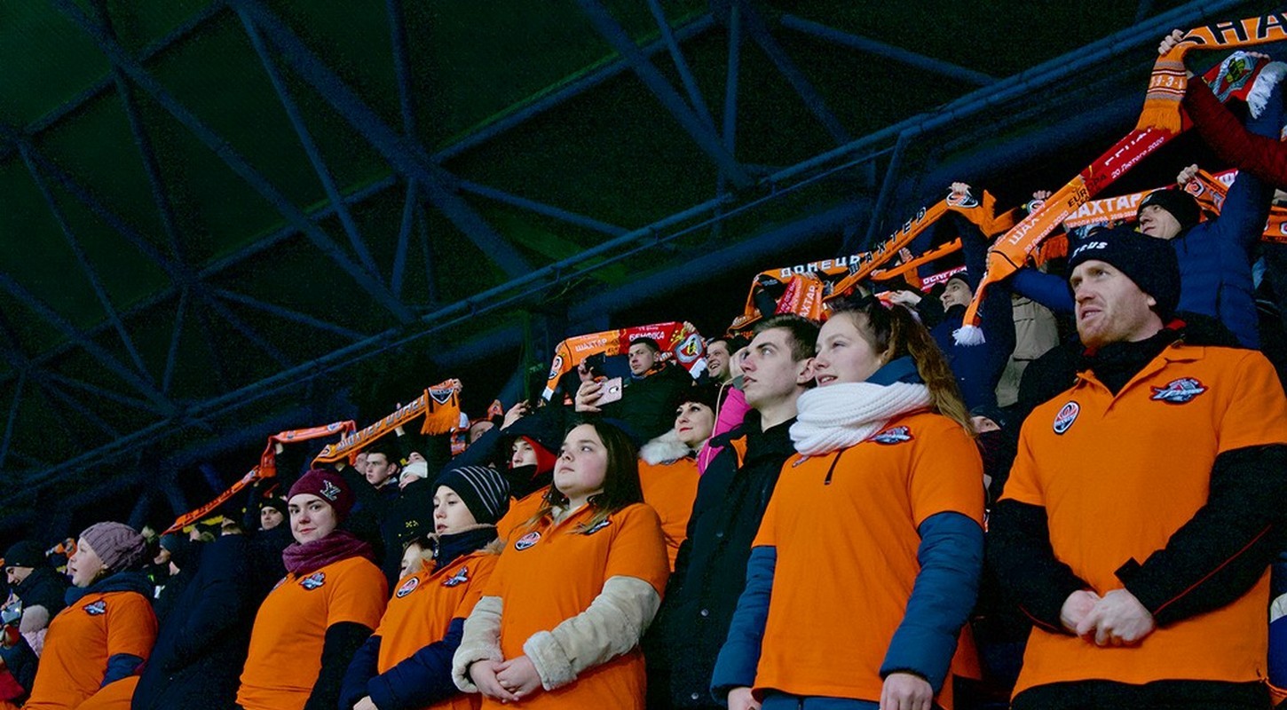 Школьники из Донбасса посетили футбольный матч «Шахтер» – «Бенфика»